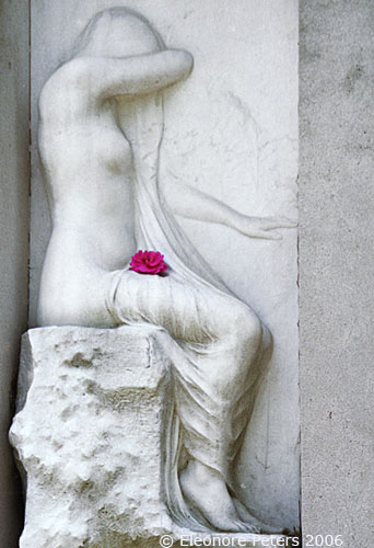 Paris Pére Lachaise, Jugendstilfigur