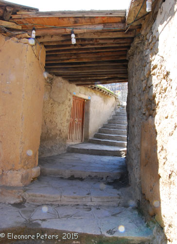 Masuleh Terrasse Durchgang