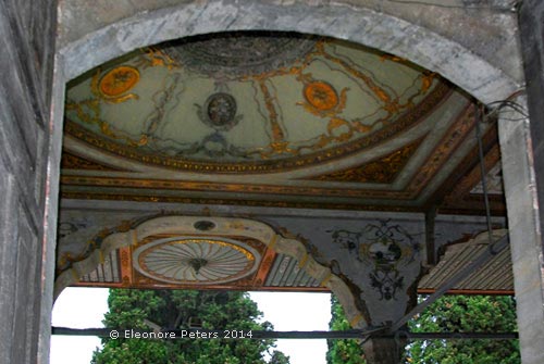 Durchgang zum zweiten Hof des Topkapi Palastes