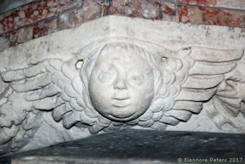 dicker Engel