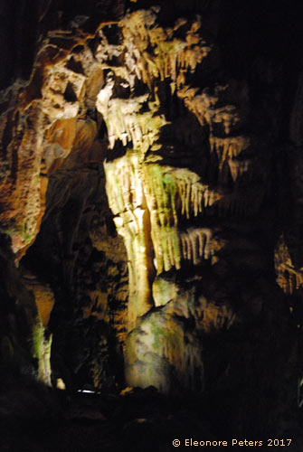 in der Tropfsteinhöhle Biserujka