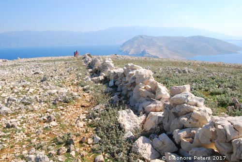 Berg Bratinac mit Trockenmauer