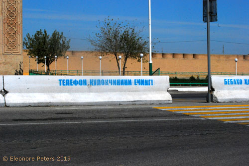 Fußgängerüberweg Autobahn