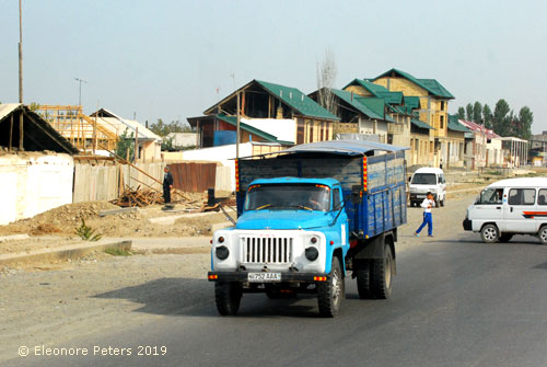 Auf der Straße nach Osch in Kirgistan