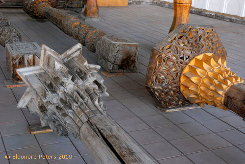 Säulenkapitelle der Jami-Moschee
