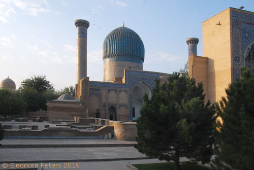 Gur-Emir Mausoleum seitlich