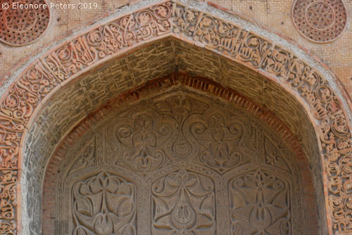 Detail eines Mausoleuoms bei Osch