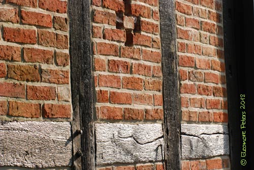 Worpswede, Alter Dorfkern, uraltes Gemäuer