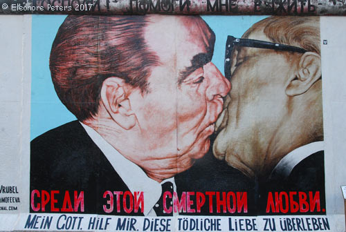East Side Gallery Honecker Kuss