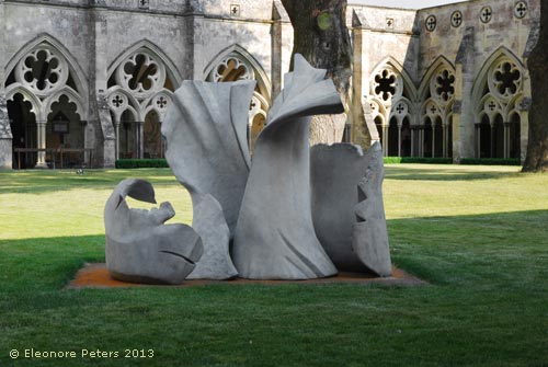 abstrakte Marmor-Figurengruppe