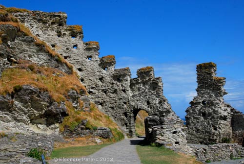 Burg Tintagel innen