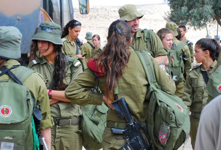 Junge Soldaten in Israel