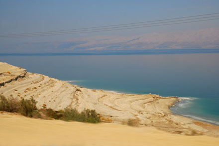 Stufiges Ufer am Toten Meer