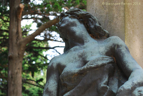 Jugendstil-Bronze Grabfigur