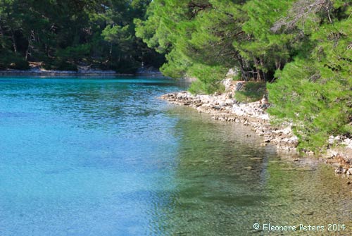 Badebucht mit türkisem Wasser
