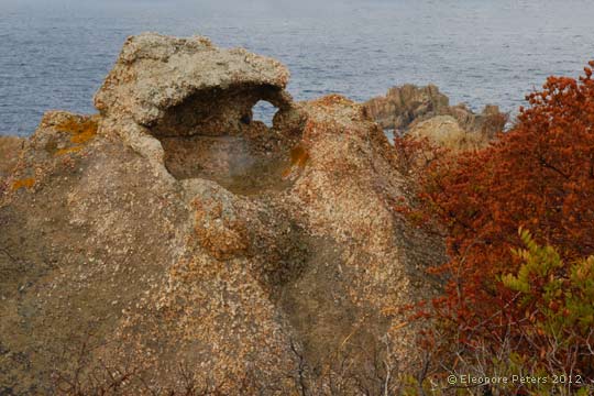 Felsen an den Küsten von Chia